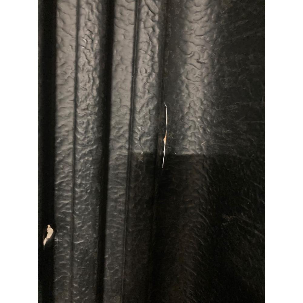 Вкладыш в кузов, под борт, TOYOTA HILUX VIGO, 2006-2015 c дефектом.